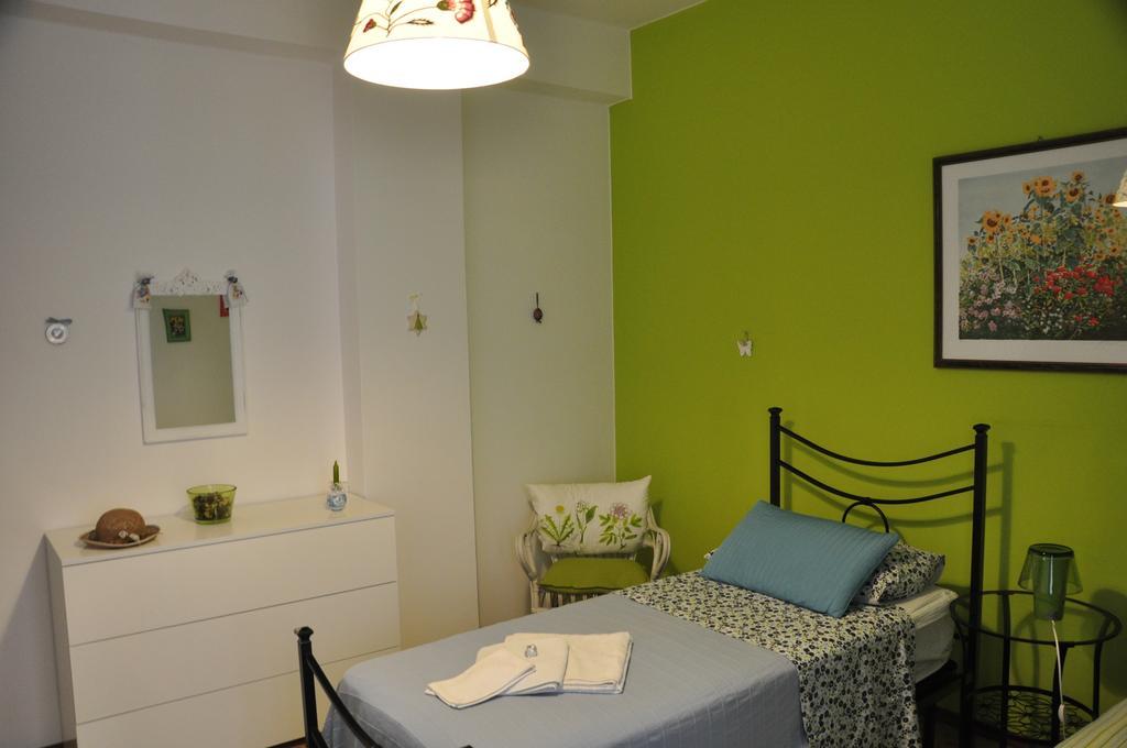 Apartment Ponte Delle Nazioni Parma Habitación foto